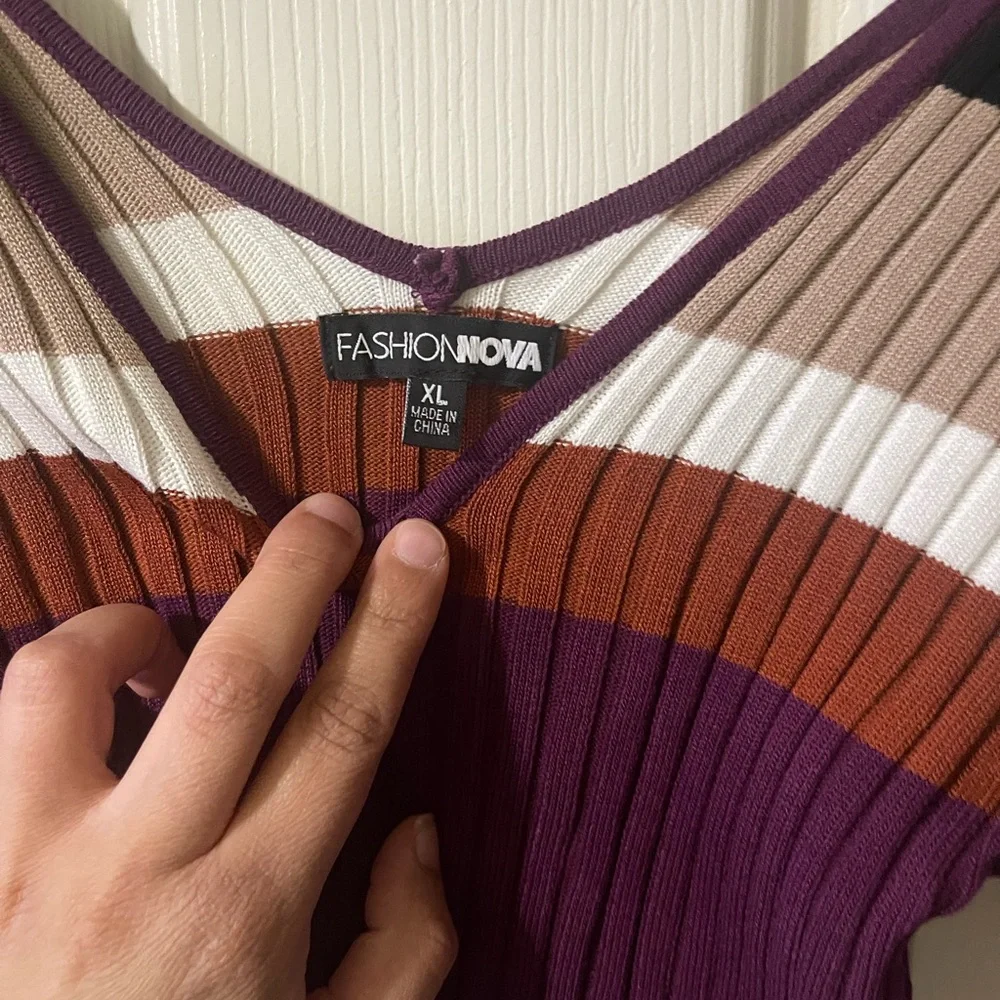 Striped V-Neck Ribbed Sweater - Picture 2 of 3